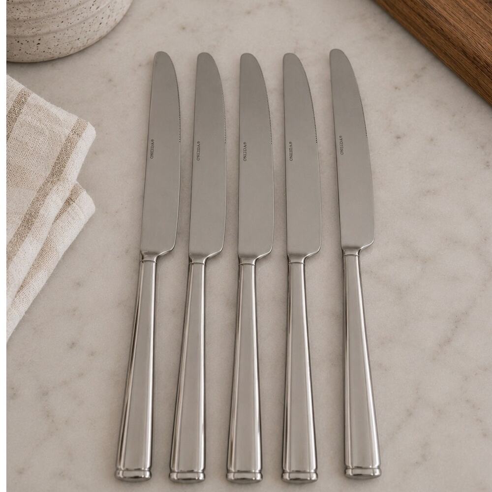 Oneida "Perry" Model Knives (5)